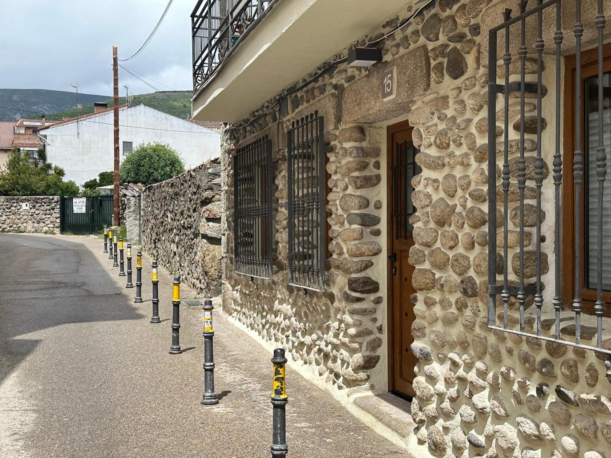 Alojamiento Penalara, Rascafría Buitenkant foto